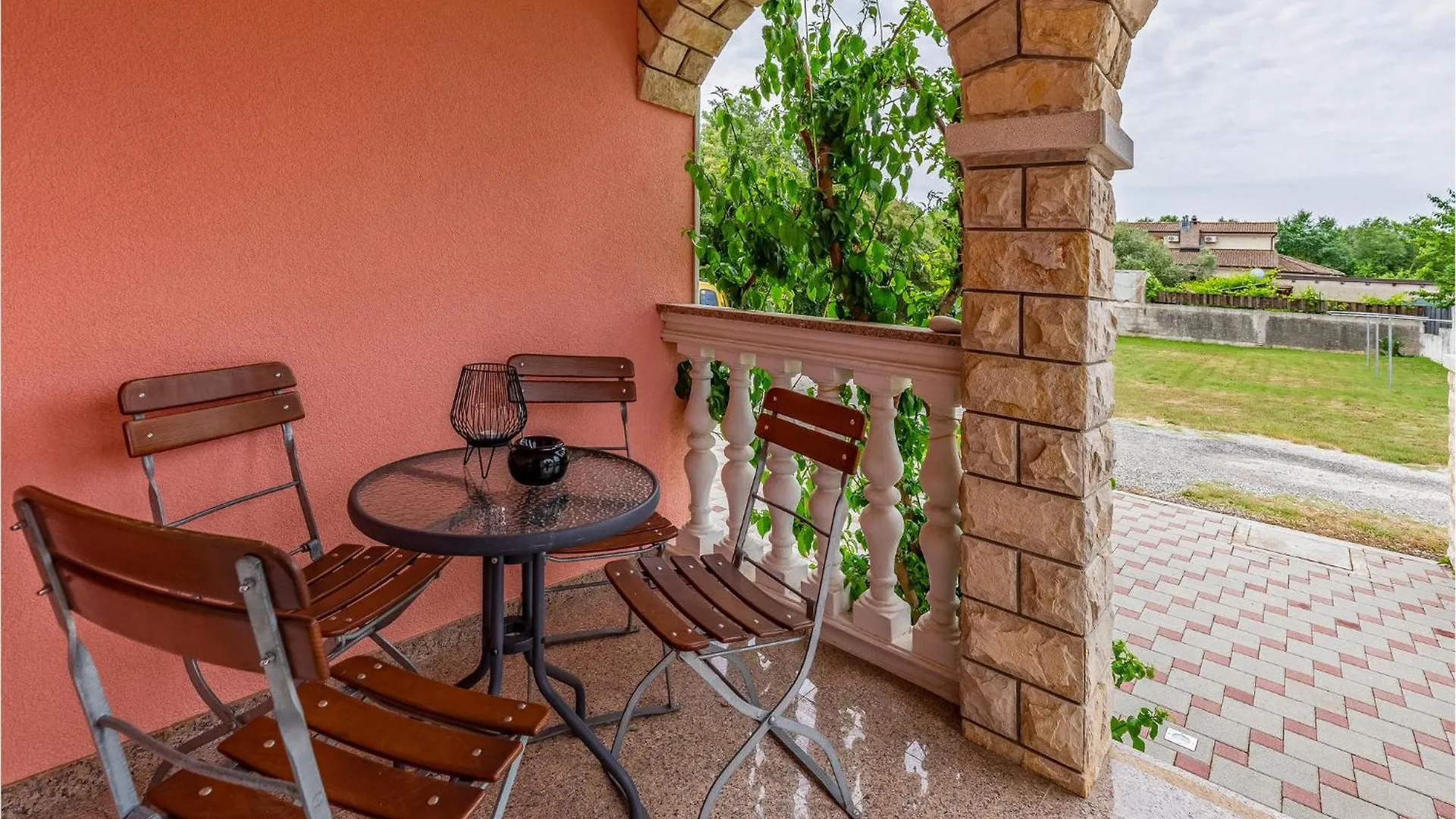 8 Bedroom Lovely Home In Pula