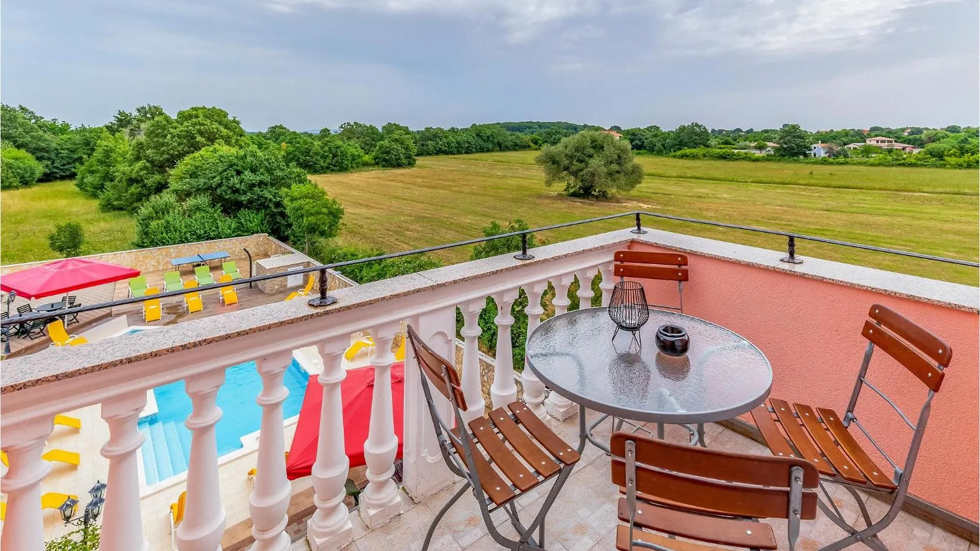Holiday home 8 Bedroom Lovely Home In Pula